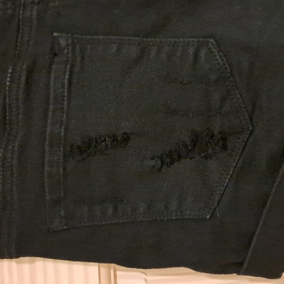 KanCan Black Distressed Shorts. Size 26. - Picture 6 of 11